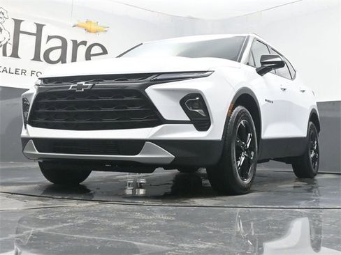 New 2025 Chevrolet Blazer LT w/ Midnight/Sport Edition image 4
