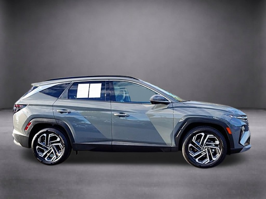 Certified 2026 Hyundai Tucson Limited FWD image 3