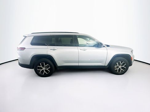 Used 2024 Jeep Grand Cherokee L Limited w/ Luxury Tech Group II image 10