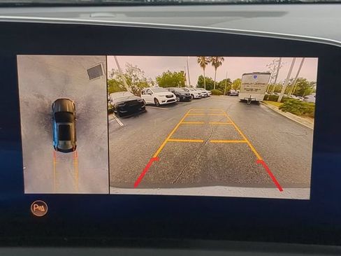 Used 2025 Cadillac XT4 Premium Luxury FWD image 25