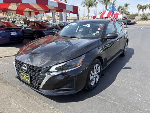 Used 2024 Nissan Altima 2.5 S FWD image 4