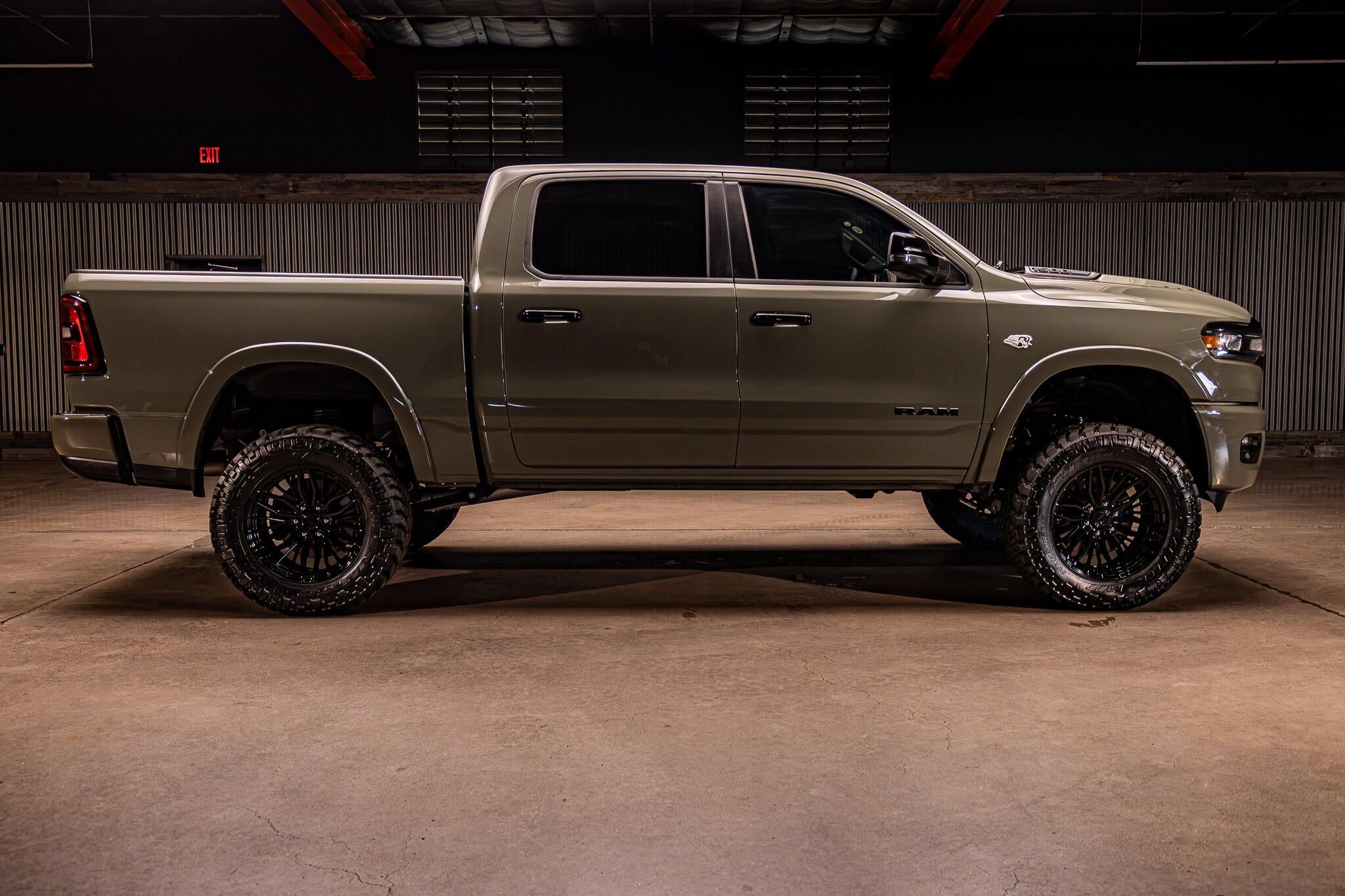 Used 2026 RAM 1500 Laramie w/ Night Edition AWD/4WD image 12