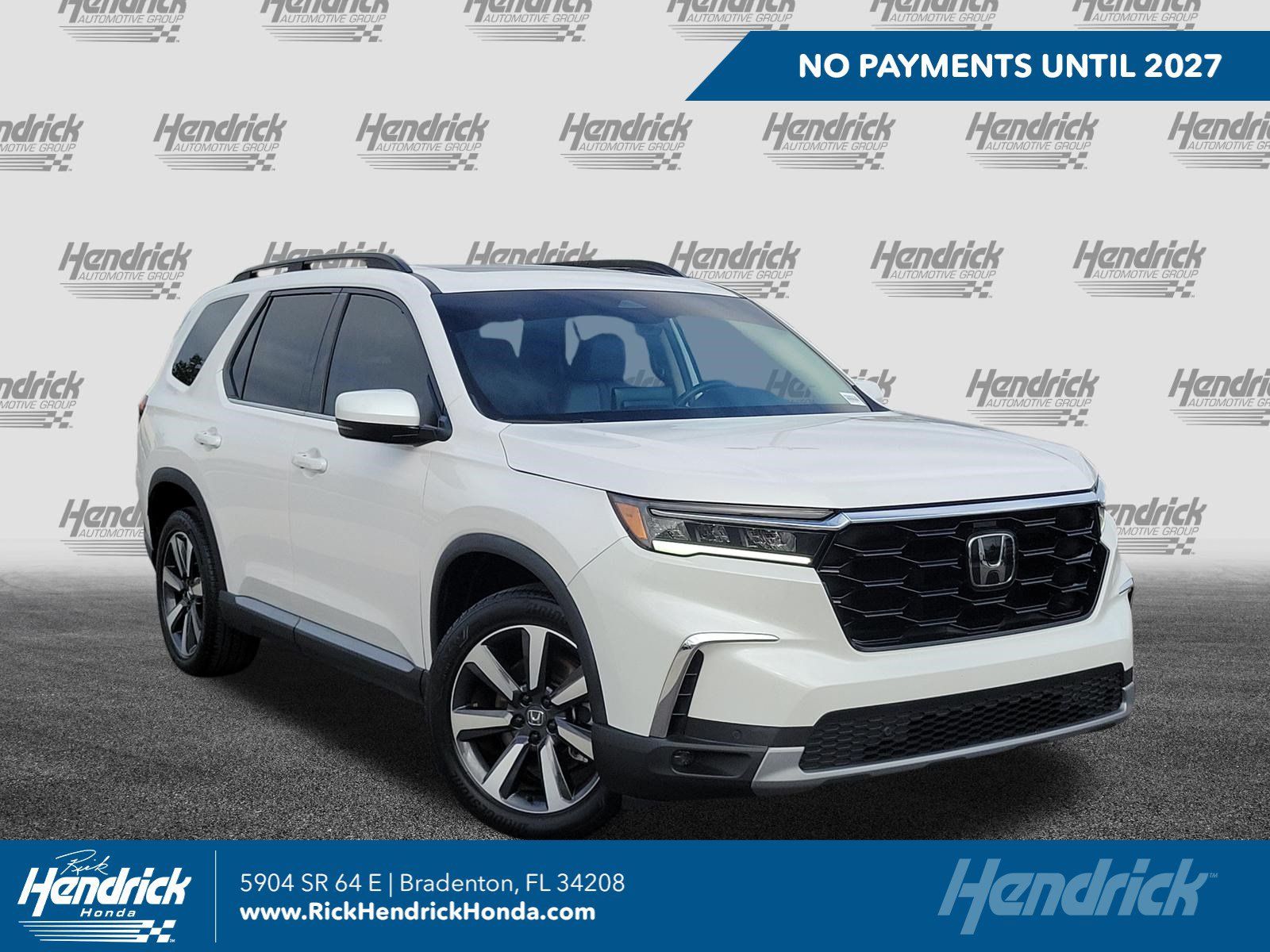 Used 2024 Honda Pilot Touring image 1