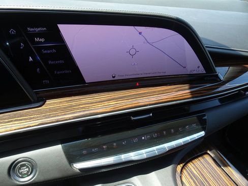 Used 2021 Cadillac Escalade Premium Luxury AWD/4WD image 20