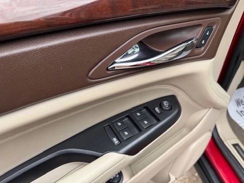 Used 2013 Cadillac SRX Luxury w/ Driver Awareness Package image 39