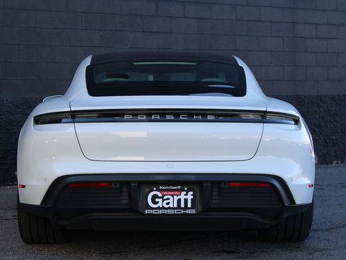 Used 2021 Porsche Taycan 4S image 10