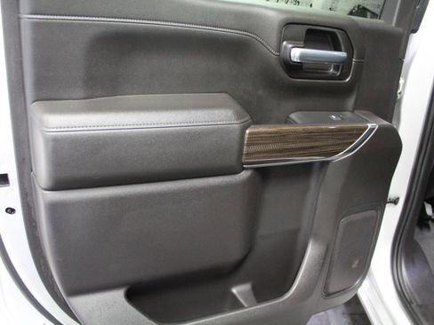 Used 2021 Chevrolet Silverado 1500 LT Trail Boss image 21