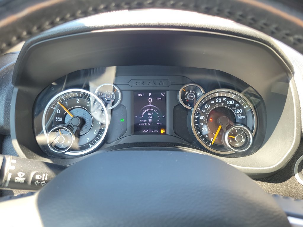 Used 2020 RAM 1500 Big Horn AWD/4WD image 23