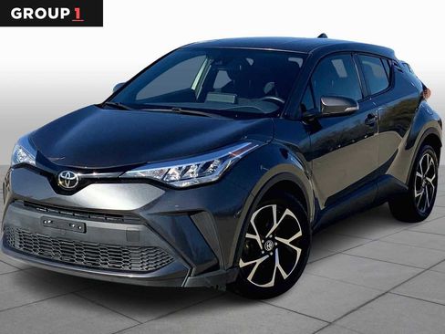 Used 2021 Toyota C-HR XLE image 1