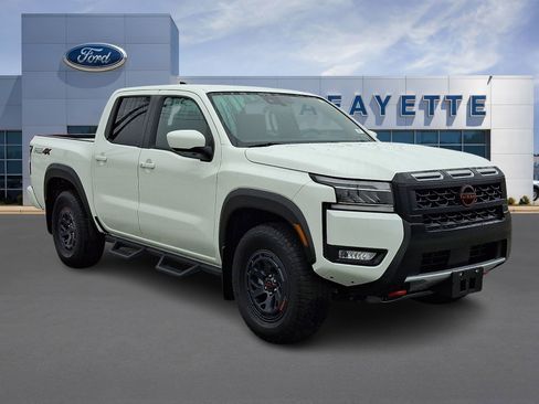 Used 2025 Nissan Frontier PRO-4X image 1