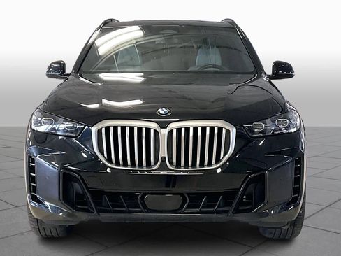 Used 2025 BMW X5 xDrive40i w/ M Sport Package image 3