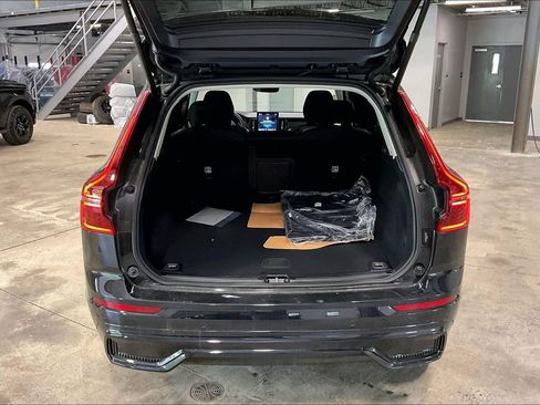 New 2026 Volvo XC60 B5 Core w/ Climate Package AWD/4WD image 9