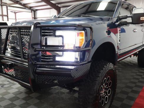 Used 2017 Ford F250 Lariat w/ Chrome Package AWD/4WD image 21