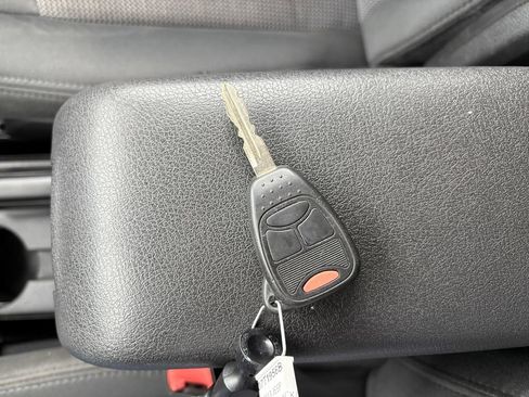 Used 2013 Jeep Patriot Latitude w/ Sun/Sound Group FWD image 41