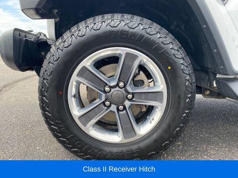Used 2018 Jeep Wrangler Unlimited Sahara AWD/4WD image 22