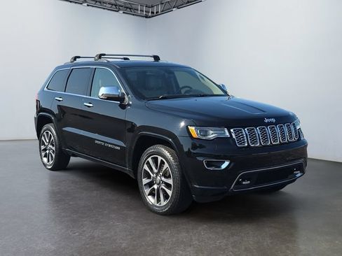 Used 2017 Jeep Grand Cherokee Overland AWD/4WD image 7