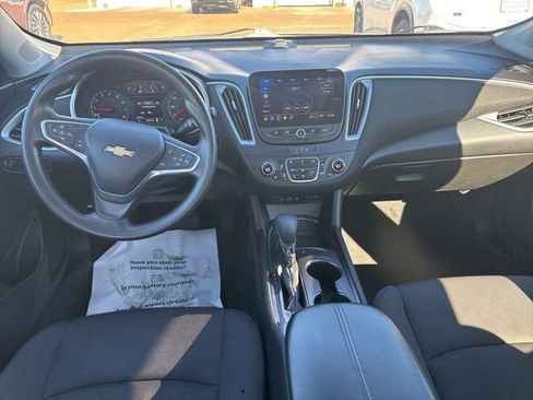 Used 2023 Chevrolet Malibu LT image 12