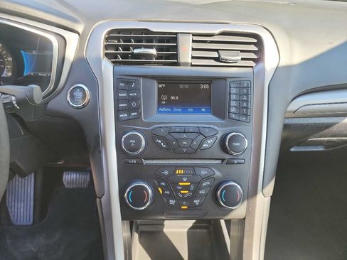 Used 2018 Ford Fusion S image 22