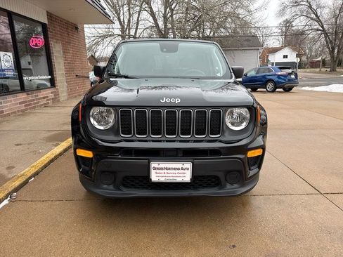 Used 2023 Jeep Renegade Latitude AWD/4WD image 27