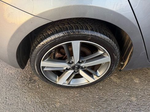 Used 2017 Kia Forte EX w/ EX Premium Tech Package image 17