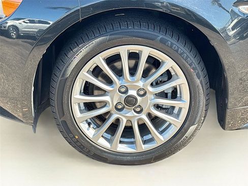 Used 2017 FIAT 124 Spider Classica RWD image 24