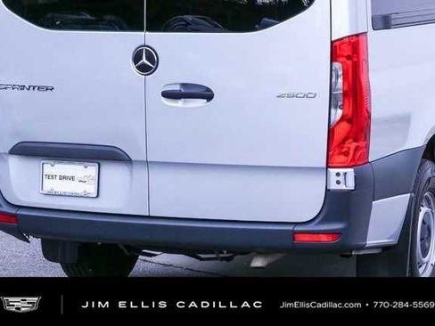 Used 2024 Mercedes-Benz Sprinter 2500 image 23