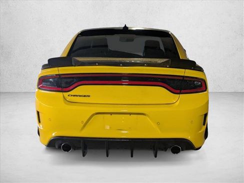 Used 2017 Dodge Charger R/T image 6