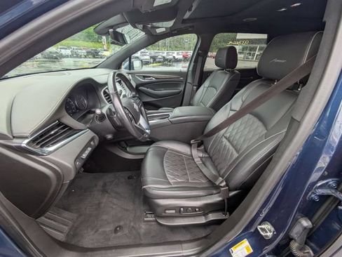 Used 2023 Buick Enclave Avenir AWD/4WD image 25