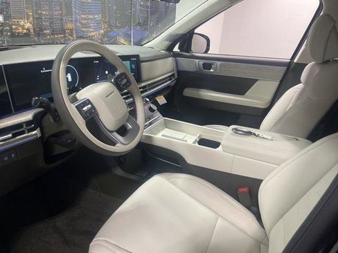 New 2025 Hyundai Santa Fe Calligraphy image 10