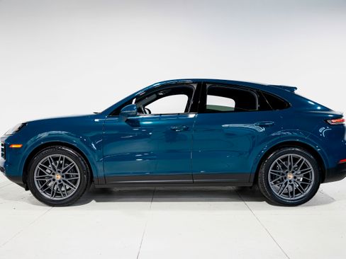 Used 2024 Porsche Cayenne Coupe image 7