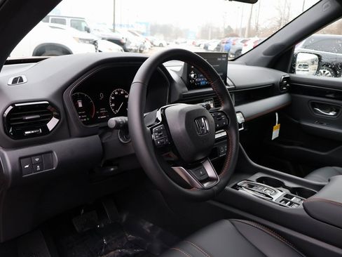 New 2025 Honda Pilot TrailSport image 10