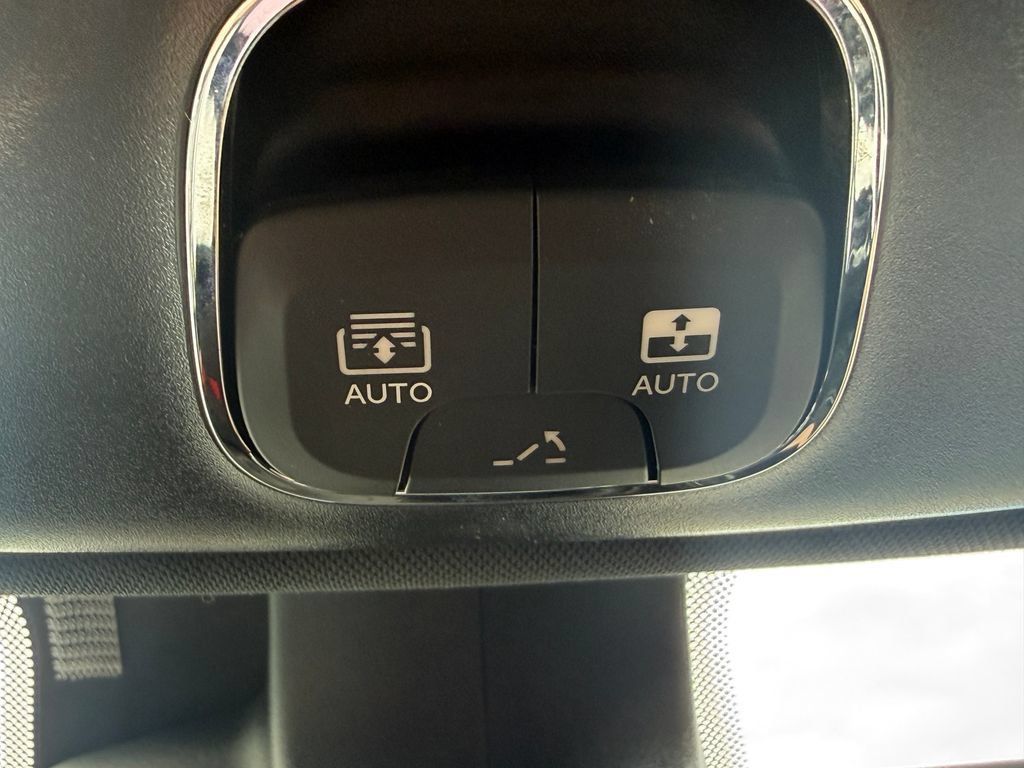 Used 2023 Jeep Compass High Altitude w/ Driver Assist Group I AWD/4WD image 33