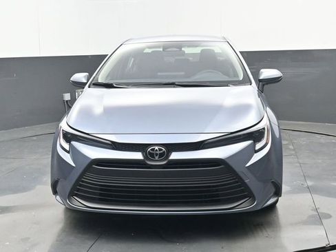 Used 2026 Toyota Corolla LE image 18