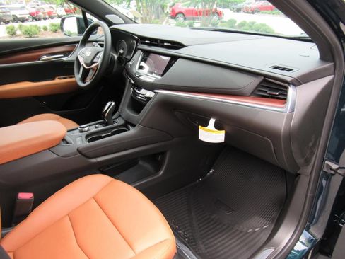 New 2026 Cadillac XT5 Premium Luxury w/ Driver Assist Package FWD image 10