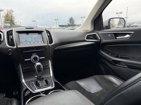 Certified 2017 Ford Edge Sport w/ Technology Package image 28