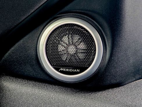 Used 2023 Land Rover Range Rover Evoque S image 44