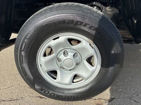 Used 2021 Toyota Tacoma SR image 14