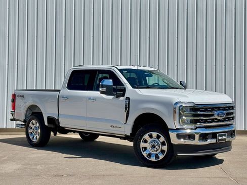 New 2026 Ford F250 4x4 Crew Cab Super Duty image 8