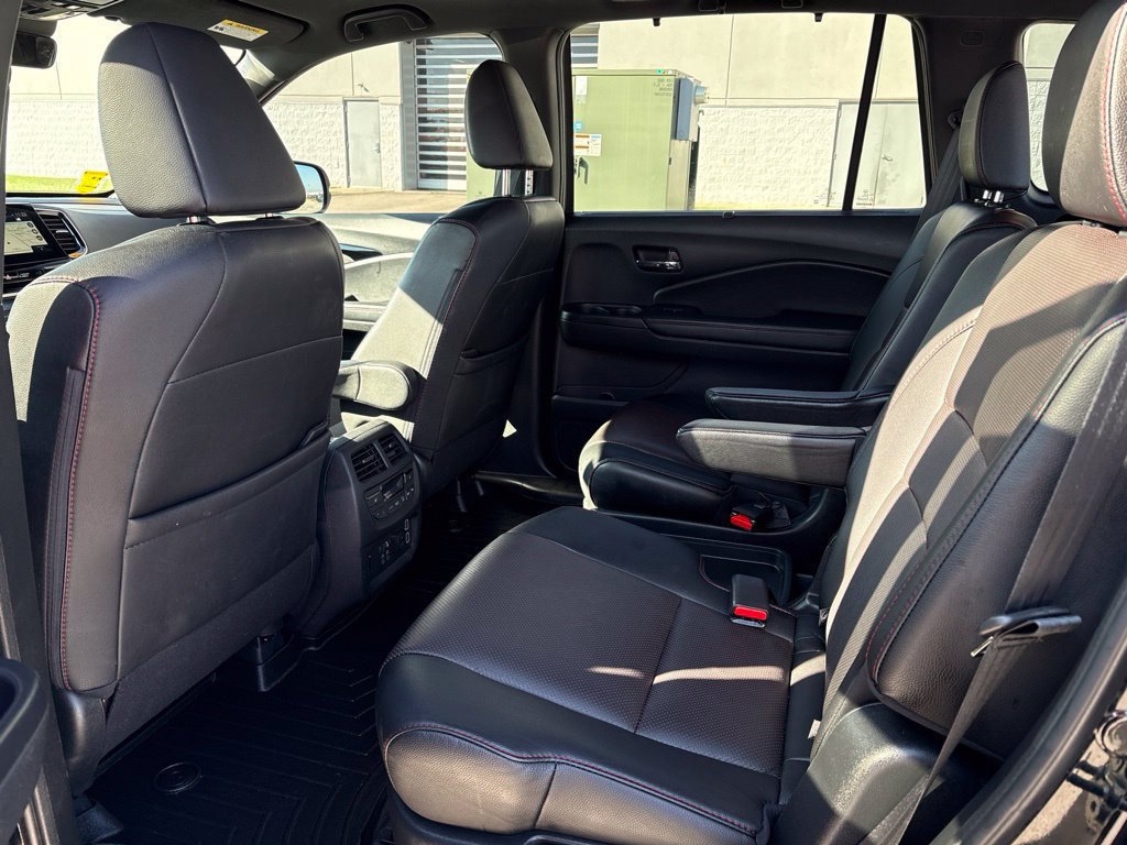 Used 2020 Honda Pilot Black Edition image 18