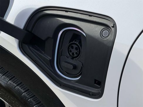 Certified 2025 Cadillac Optiq Luxury 2 w/ LPO, Floor Liner Package image 13