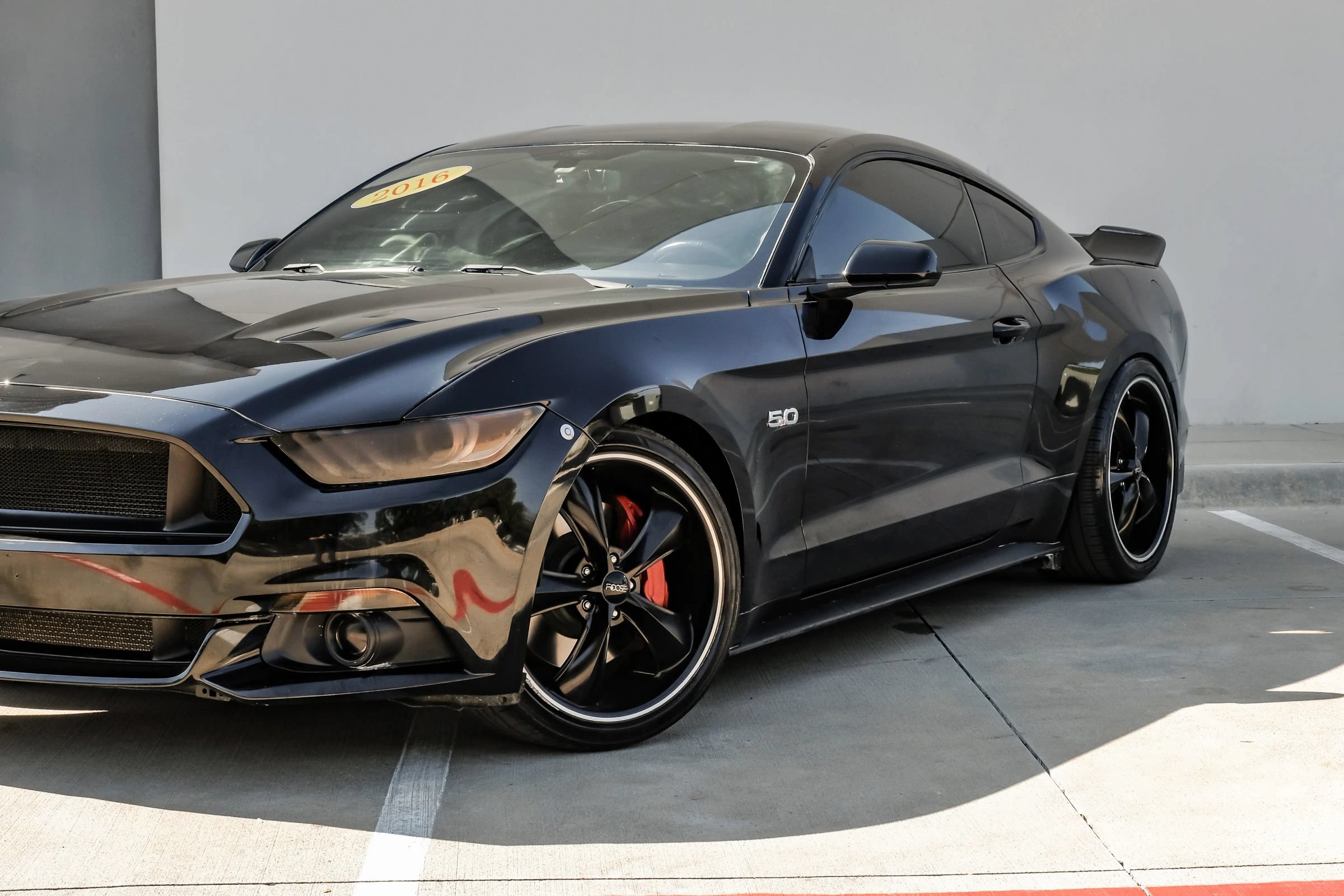 Used 2016 Ford Mustang GT RWD image 8