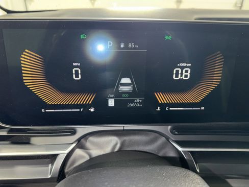 Used 2025 Kia Carnival LXS image 22