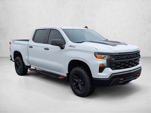 Used 2023 Chevrolet Silverado 1500 Custom Trail Boss AWD/4WD image 3