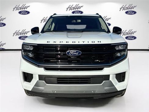 Certified 2025 Ford Expedition Max Platinum AWD/4WD image 2