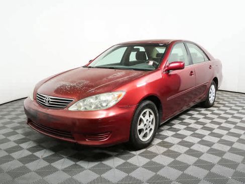Used 2005 Toyota Camry LE FWD image 26