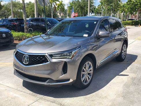 Used 2023 Acura RDX w/ Technology Package FWD image 3
