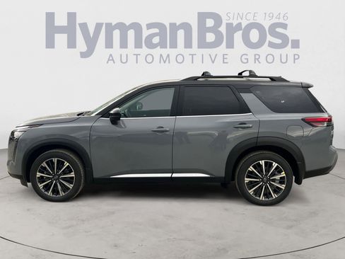 New 2026 Nissan Pathfinder Platinum image 7