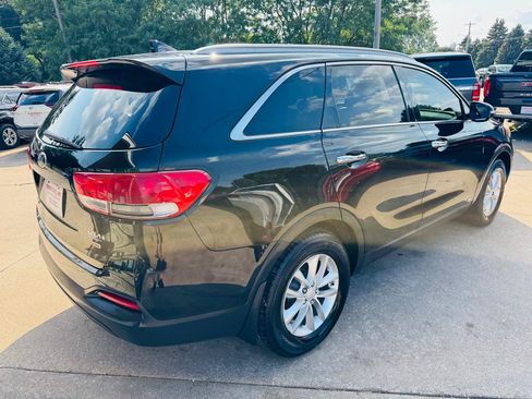 Used 2016 Kia Sorento AWD image 3