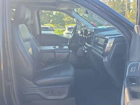 Certified 2025 Ford F350 Lariat w/ Camper Package image 10