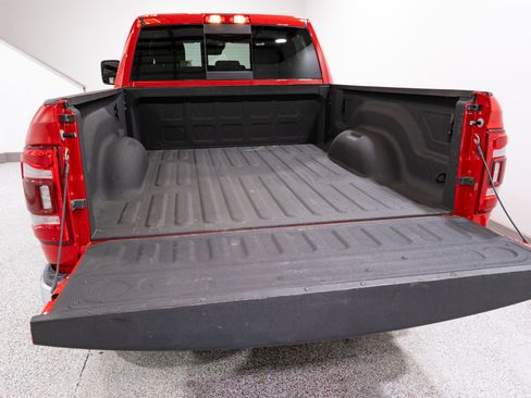 Used 2024 RAM 2500 Big Horn w/ Safety Group image 11